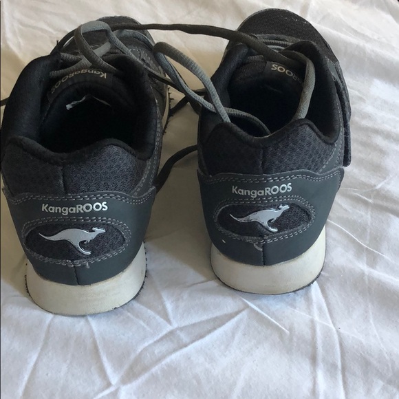 Gray Kangaroos sneakers with pockets size 8.5 - Picture 4 of 6